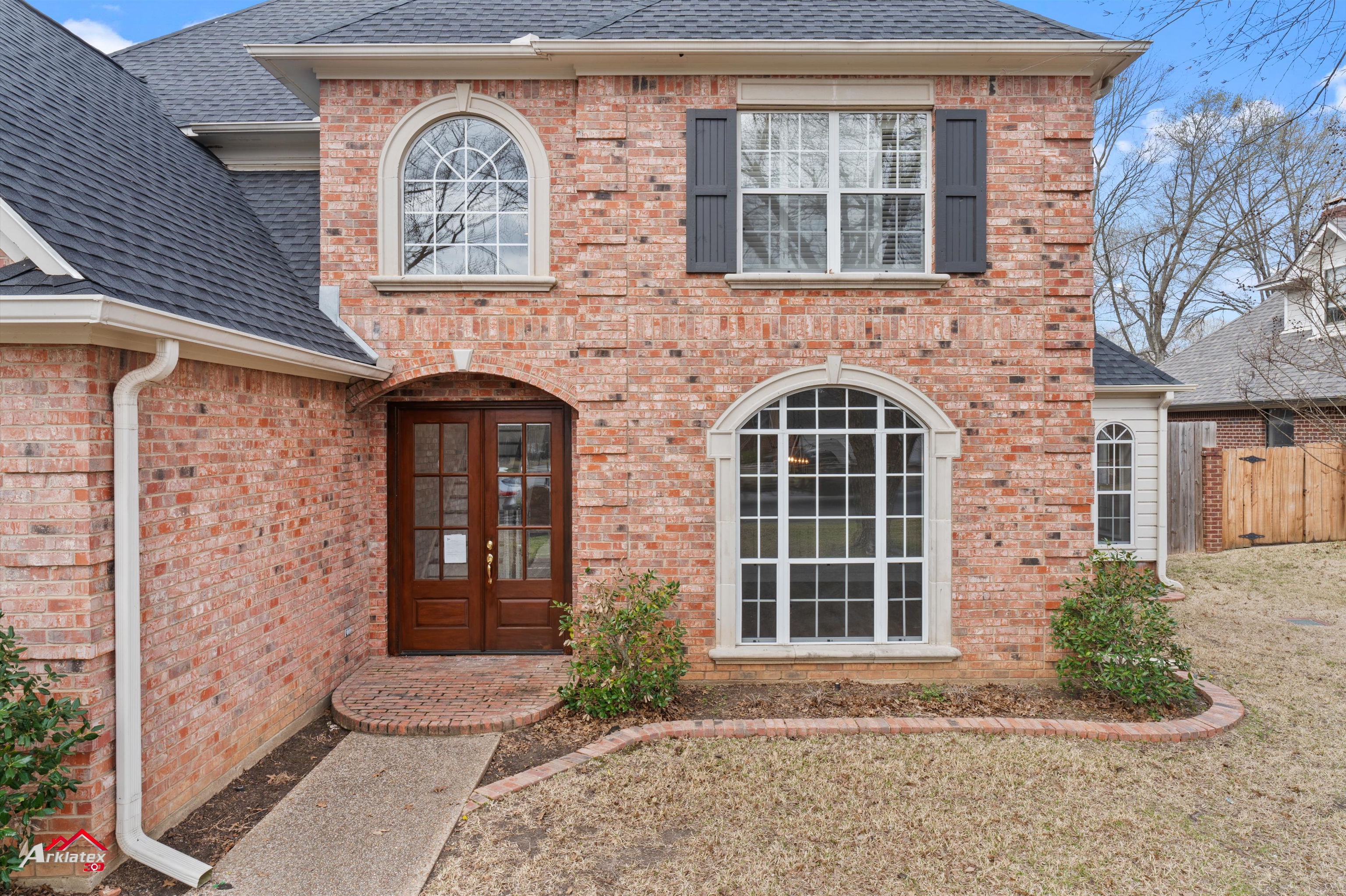 Henderson, Texas, 75703, United States, 5 Bedrooms Bedrooms, ,4 BathroomsBathrooms,Residential,For Sale,1934371