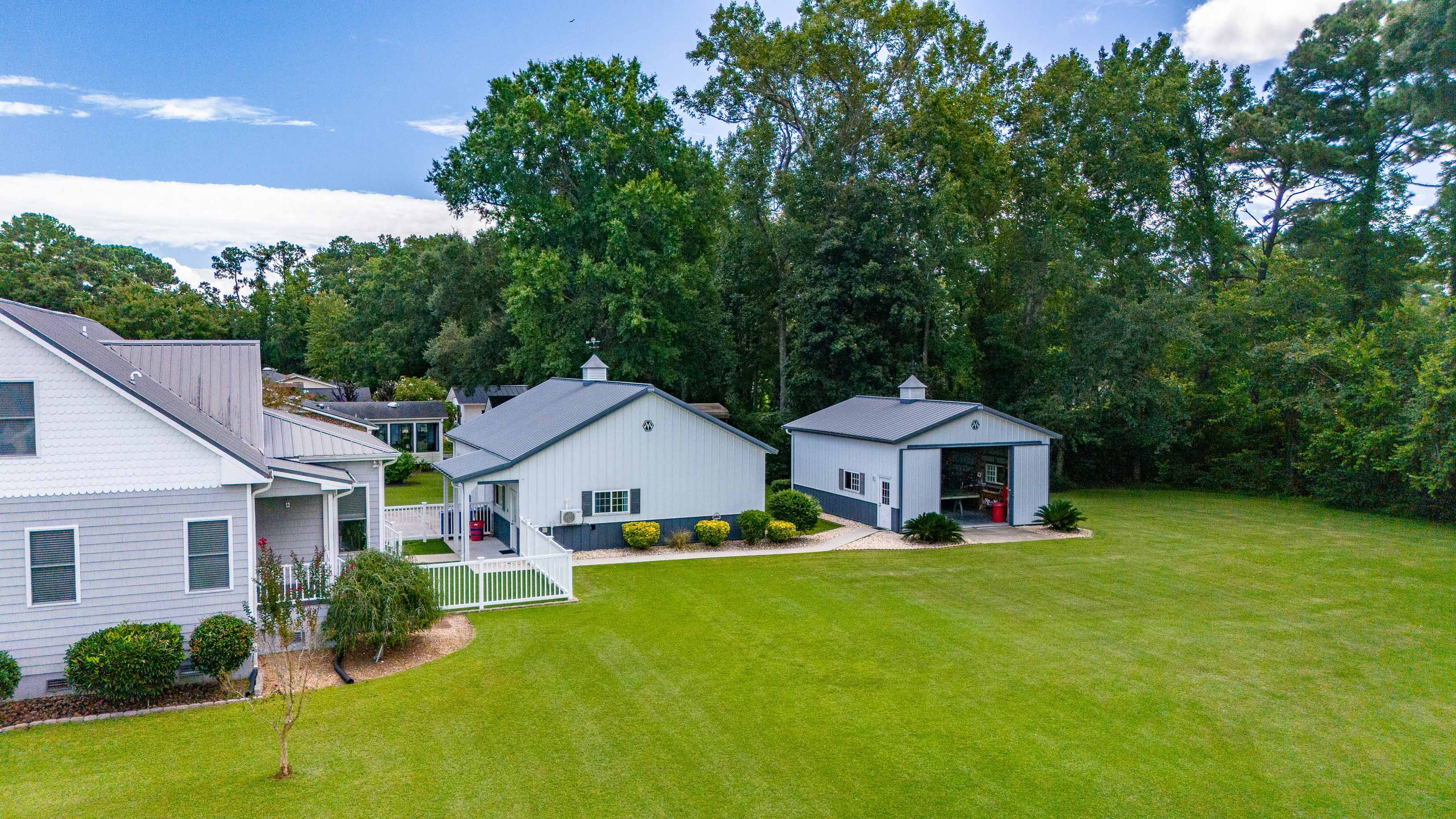 Oriental, North Carolina, 28571, United States, 4 Bedrooms Bedrooms, ,4 BathroomsBathrooms,Residential,For Sale,1944868