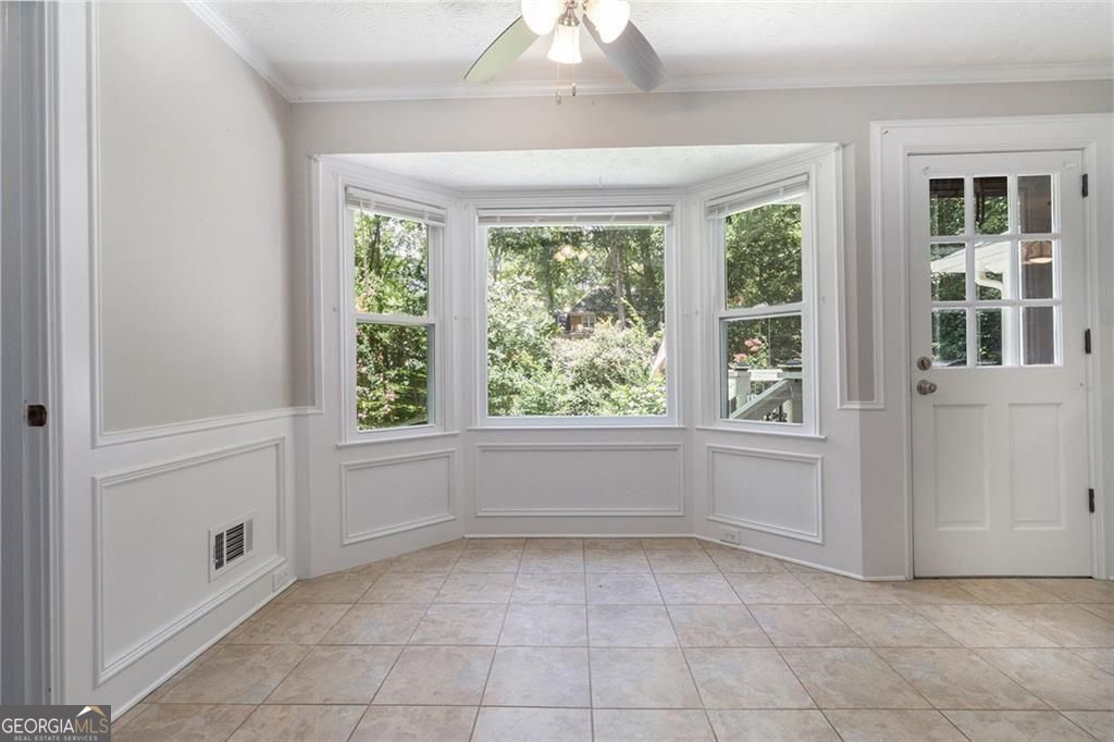 Roswell, Georgia, 30075, United States, 6 Bedrooms Bedrooms, ,4 BathroomsBathrooms,Residential,For Sale,1910371