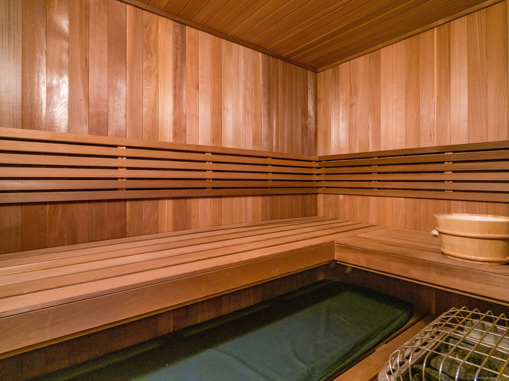 Madison, Connecticut, 06443, United States, 4 Bedrooms Bedrooms, ,4 BathroomsBathrooms,Residential,For Sale,1960564