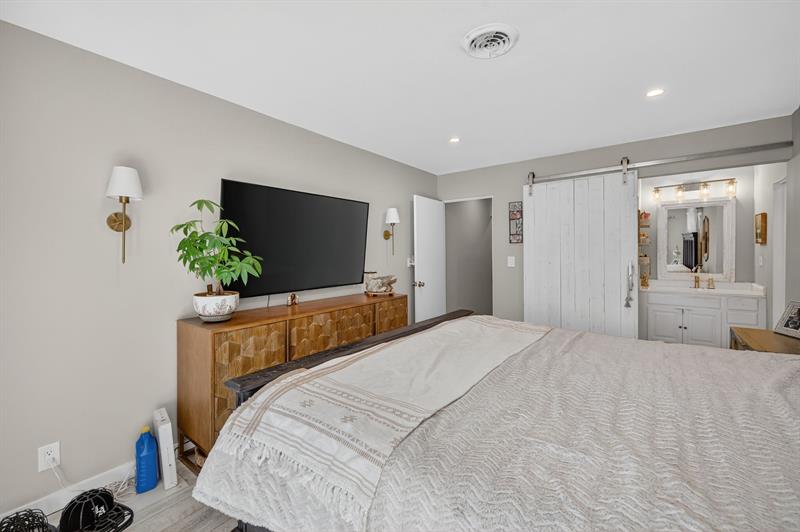 Oakland Park, Florida, 33334, United States, 3 Bedrooms Bedrooms, ,2 BathroomsBathrooms,Residential,For Sale,1986297