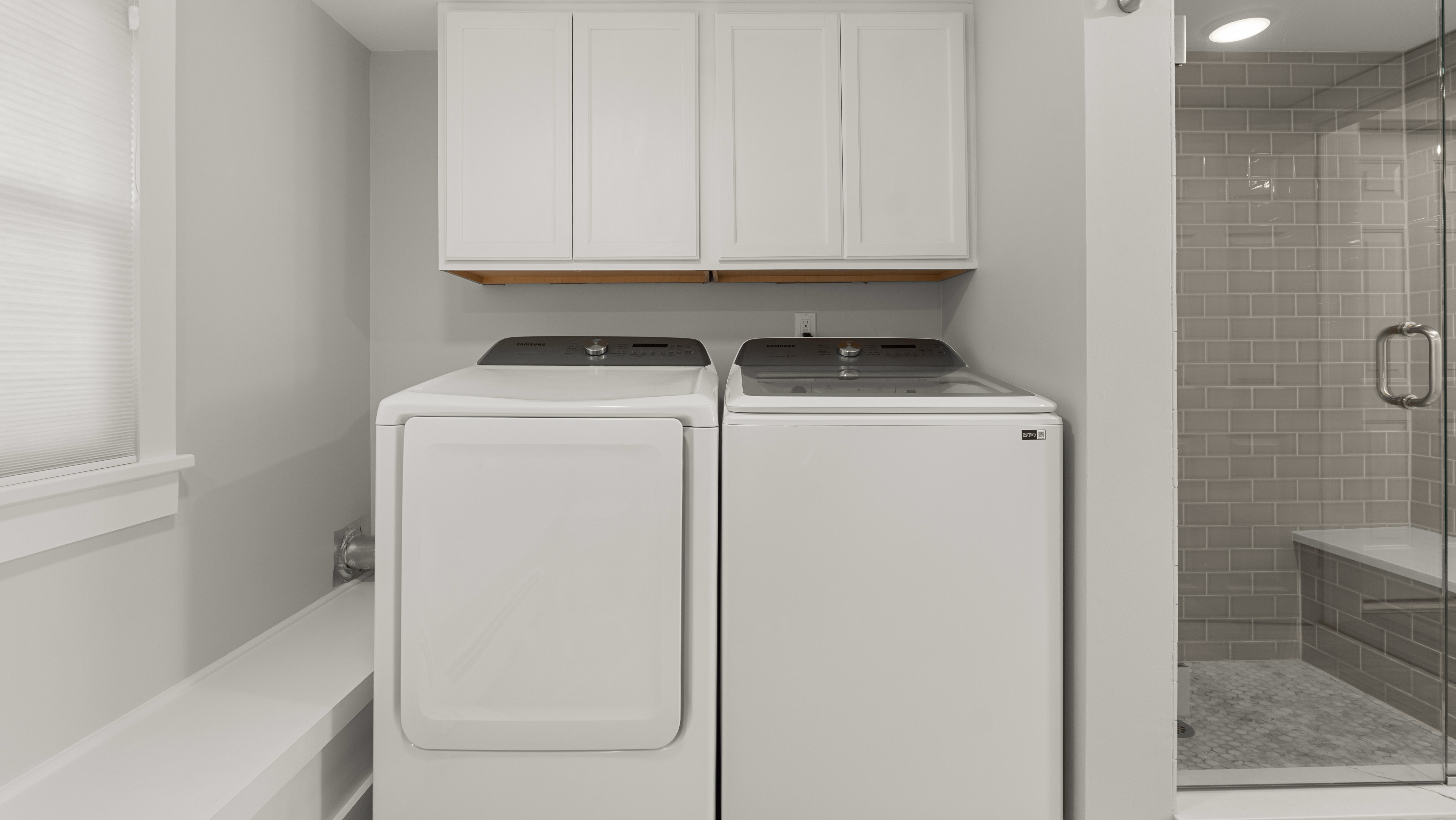  Move-In Ready Pittsfield Raised Ranch  Updated 3-Bed with Heated 3-Bay Detached - 物件實景