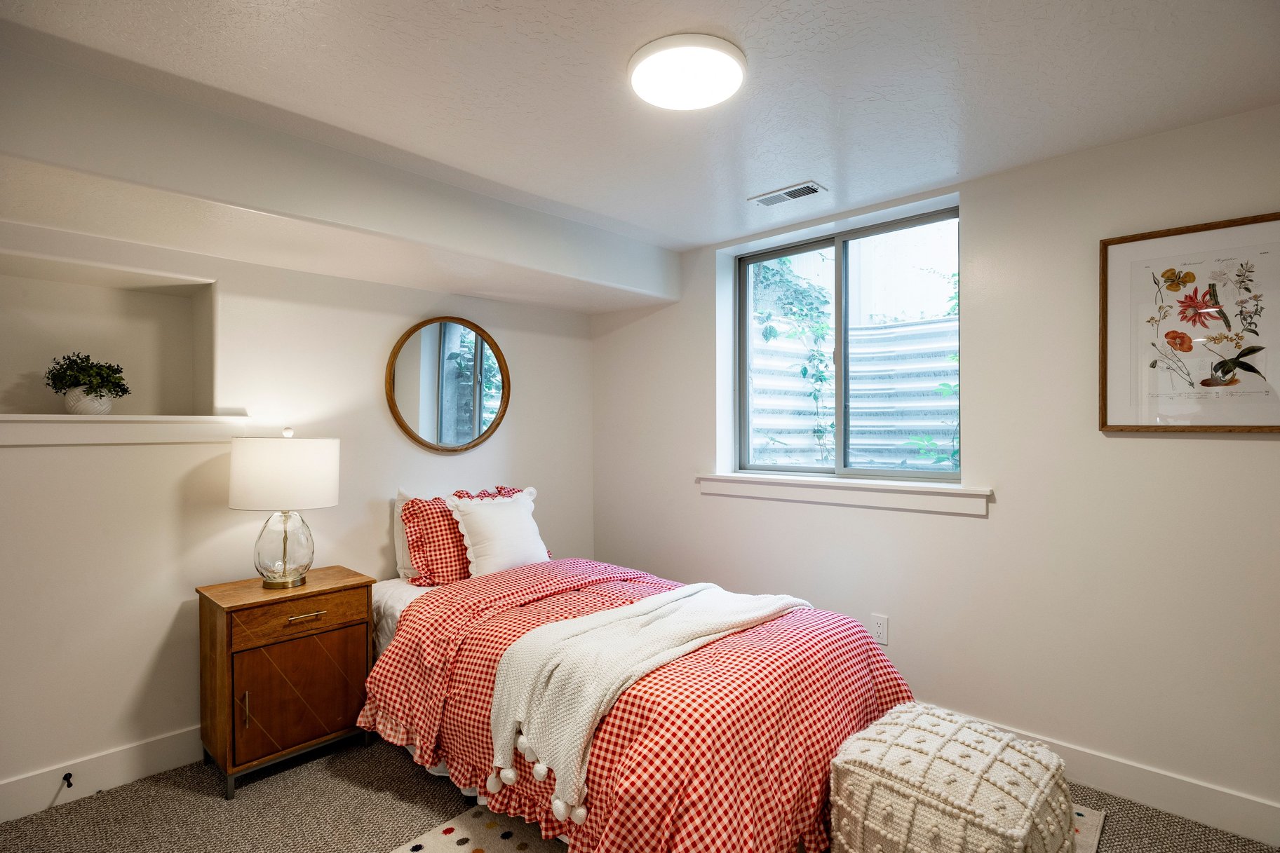  Timeless Charm in the Heart of East Millcreek - 物件實景