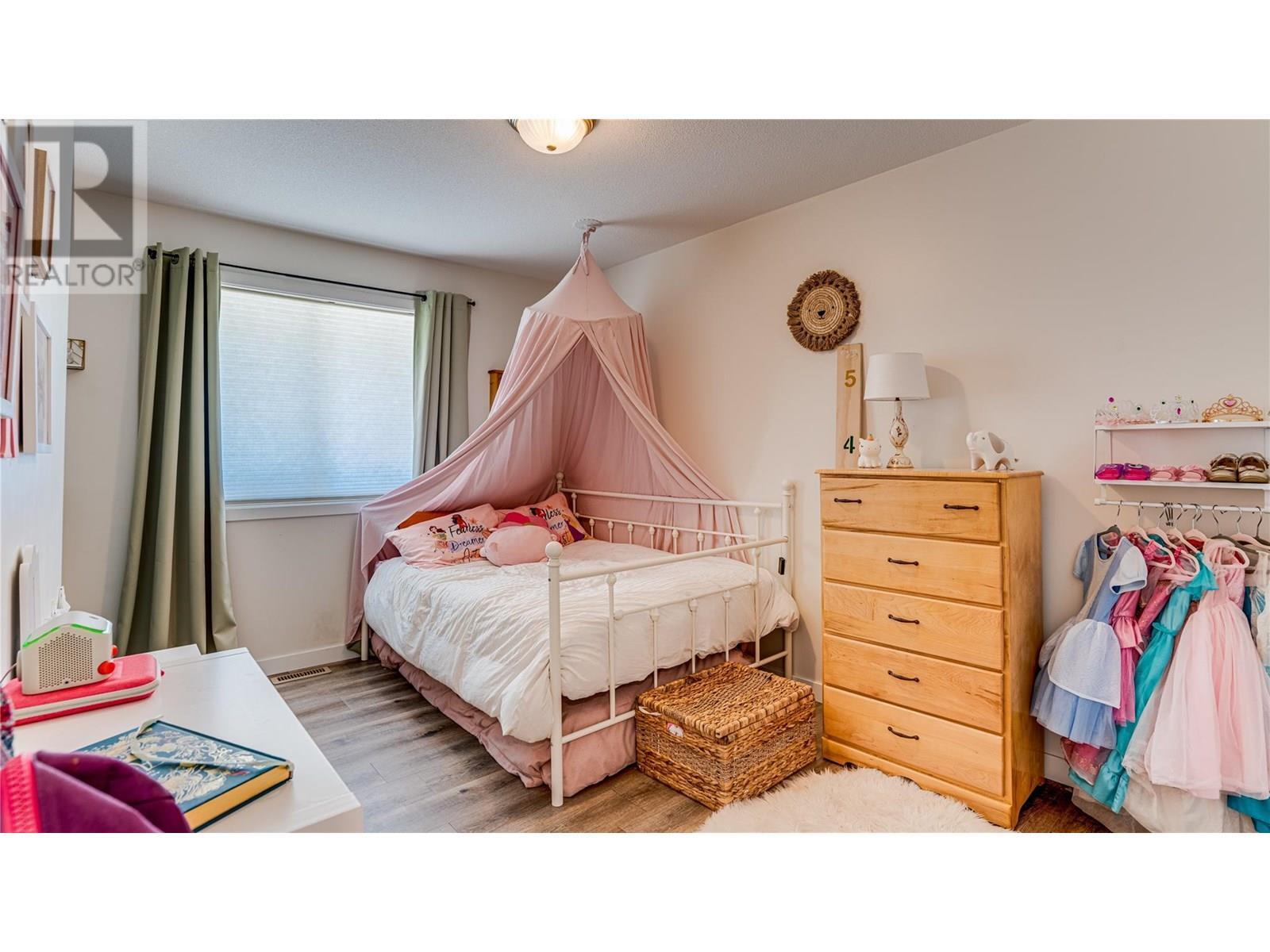 ENDERBY, British Columbia, V4Y 4B8, CA, 4 Bedrooms Bedrooms, ,3 BathroomsBathrooms,Residential,For Sale,1906459