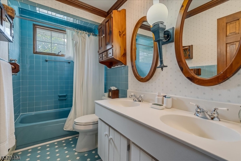 West Milford Twp., New Jersey, 07480-1601, United States, 4 Bedrooms Bedrooms, ,3 BathroomsBathrooms,Residential,For Sale,1928755