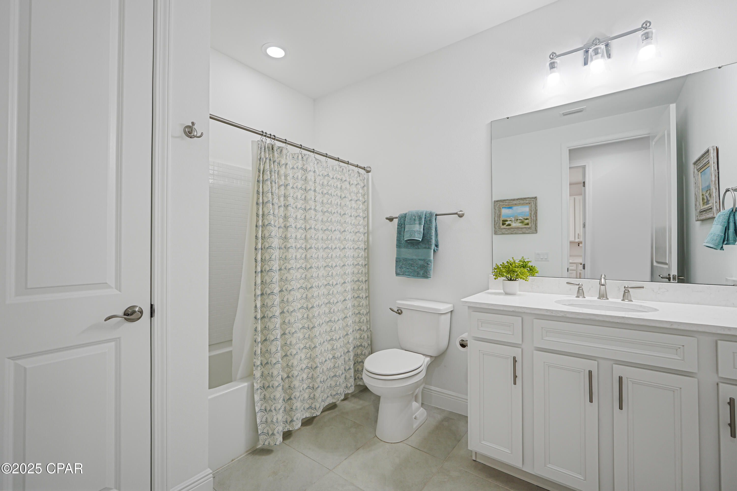 Panama City Beach, Florida, 32413, United States, 2 Bedrooms Bedrooms, ,2 BathroomsBathrooms,Residential,For Sale,1906603