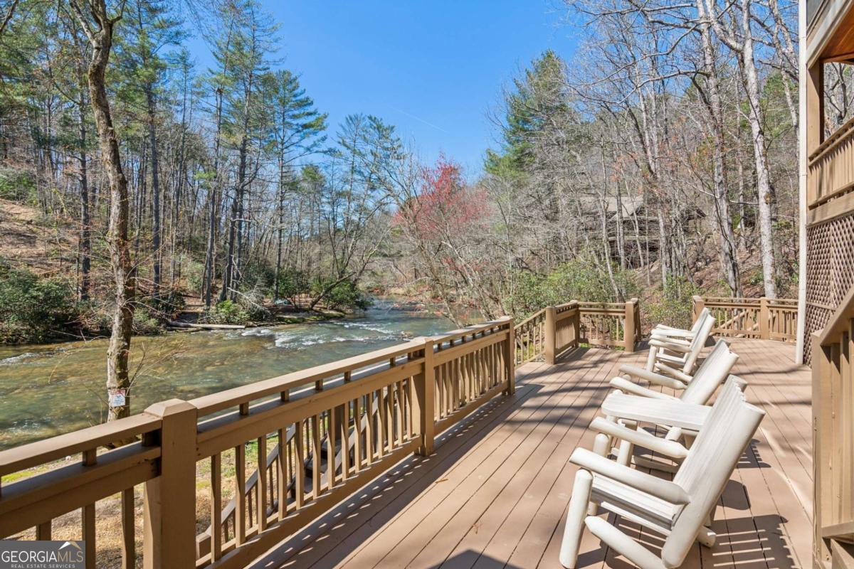 Ellijay, Georgia, 30536, United States, 5 Bedrooms Bedrooms, ,4 BathroomsBathrooms,Residential,For Sale,1880037