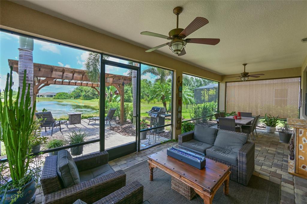Bradenton, Florida, 34212, United States, 2 Bedrooms Bedrooms, ,2 BathroomsBathrooms,Residential,For Sale,1948137