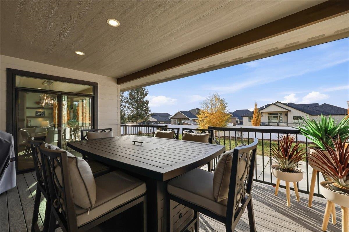 Spokane, Washington, 99208, United States, 5 Bedrooms Bedrooms, ,3 BathroomsBathrooms,Residential,For Sale,1992809