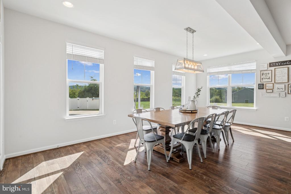 Leesburg, Virginia, 20176, United States, 7 Bedrooms Bedrooms, ,7 BathroomsBathrooms,Residential,For Sale,1941284