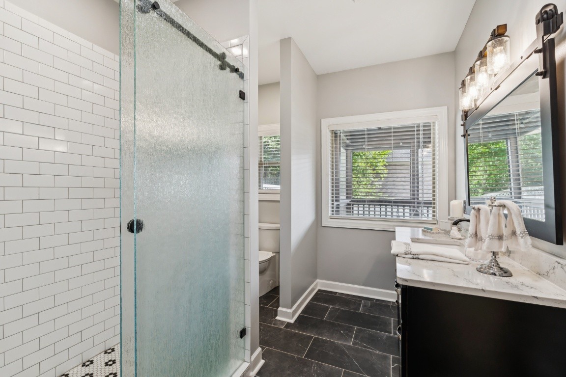Nashville, Tennessee, 37221, United States, 4 Bedrooms Bedrooms, ,4 BathroomsBathrooms,Residential,For Sale,1940986