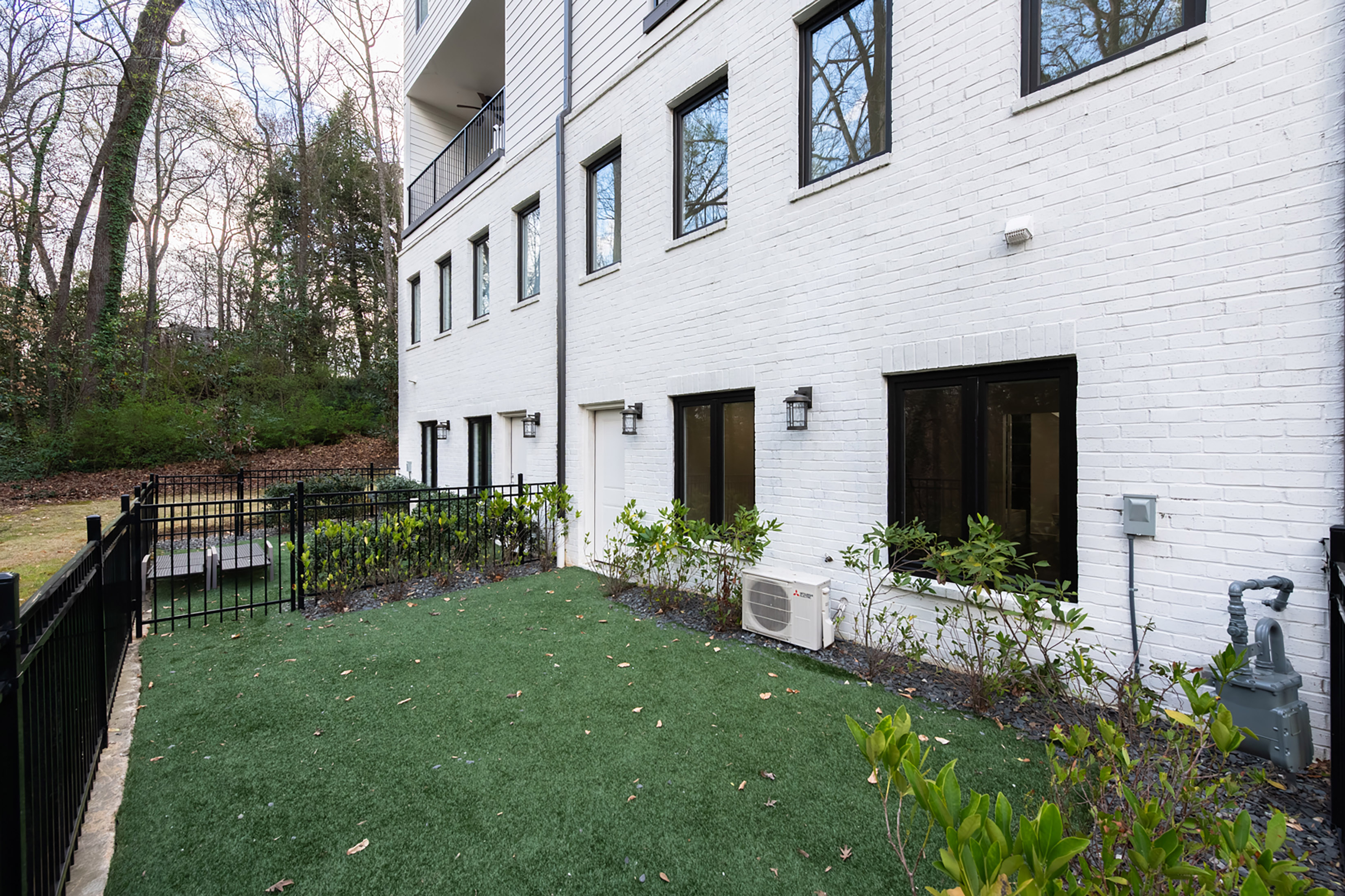  Stunning Four Level Move-in Ready Townhome - 物件實景