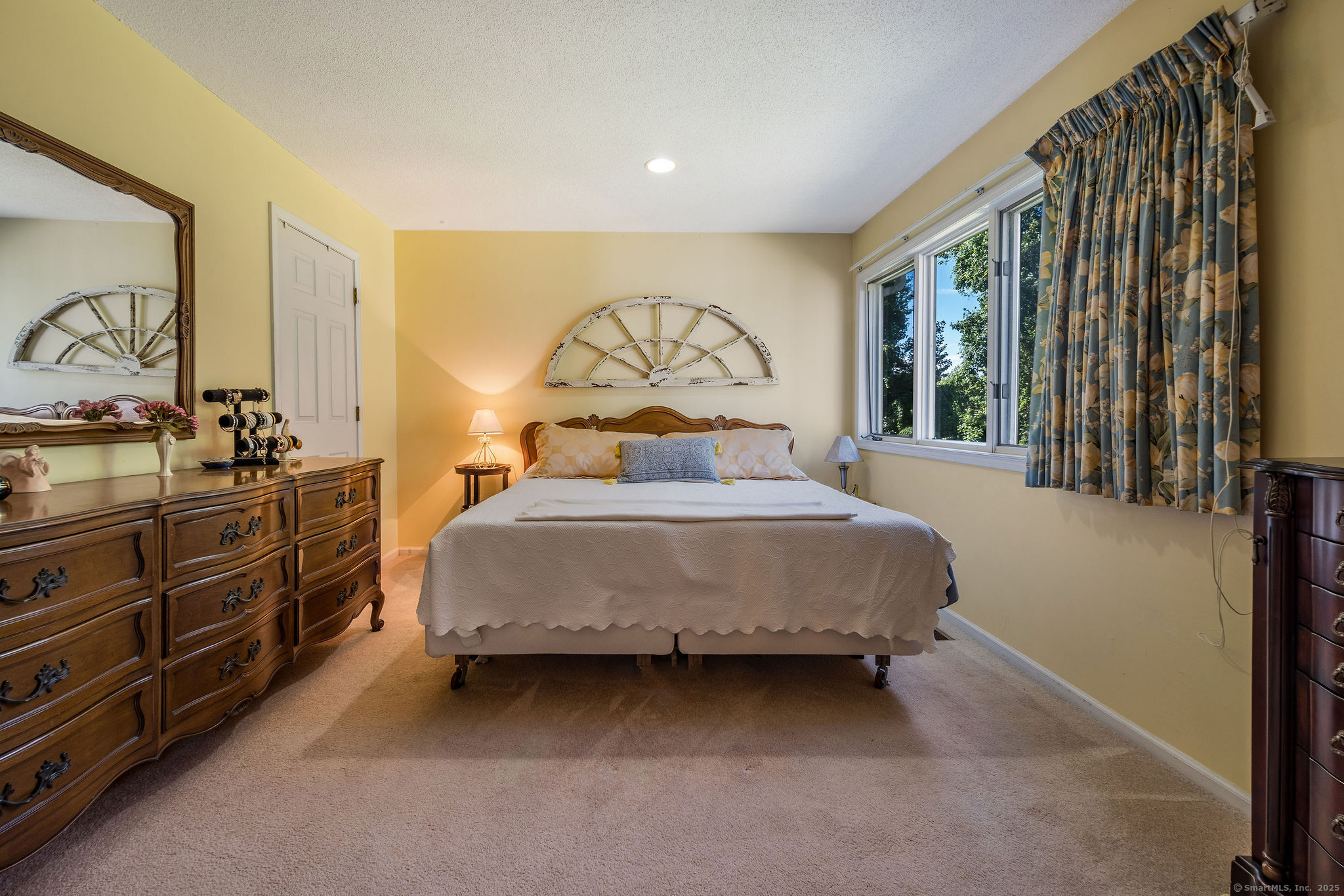 Madison, Connecticut, 06443, United States, 2 Bedrooms Bedrooms, ,3 BathroomsBathrooms,Residential,For Sale,1926954