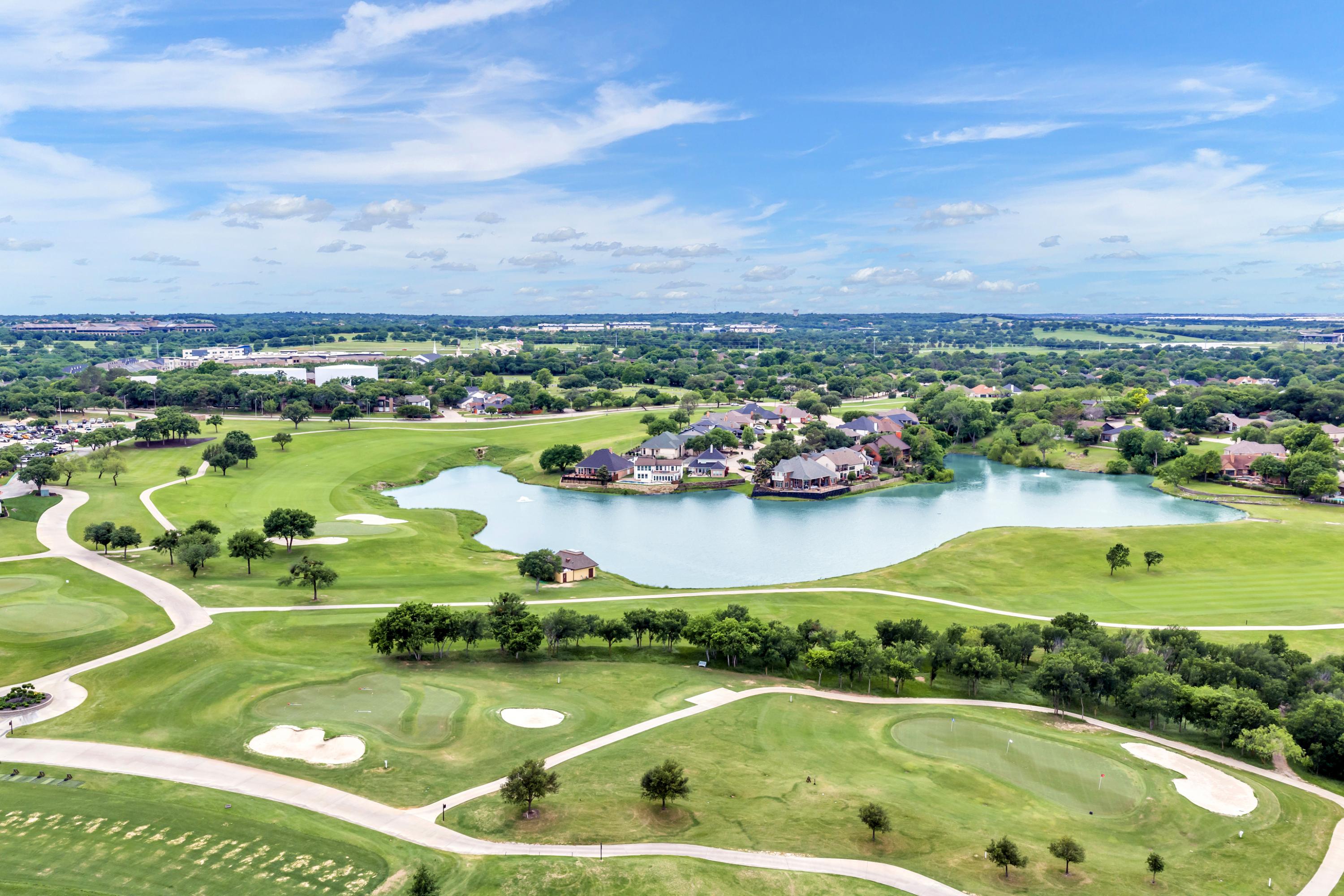  A Private Vantage Point Above the 18th Green, Sweeping Views, and a Lap Pool - 物件實景