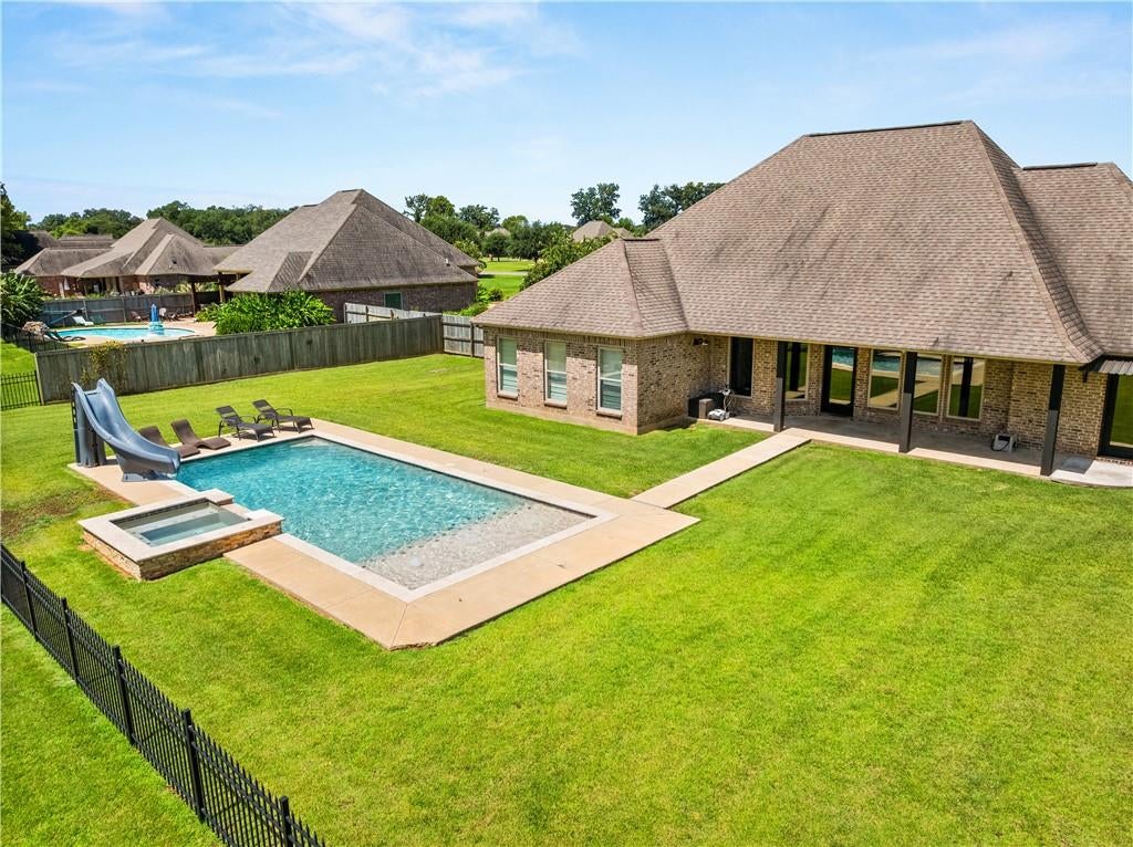 Natchitoches, Louisiana, 71457, United States, 4 Bedrooms Bedrooms, ,3 BathroomsBathrooms,Residential,For Sale,1974090