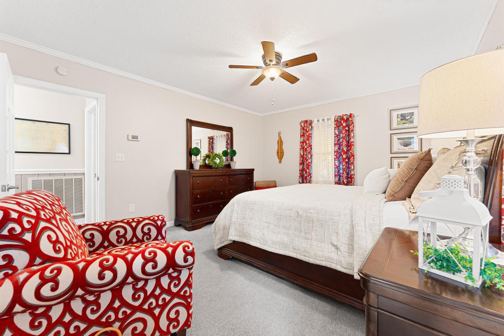 Hartwell, Georgia, 30643, United States, 4 Bedrooms Bedrooms, ,3 BathroomsBathrooms,Residential,For Sale,1989315