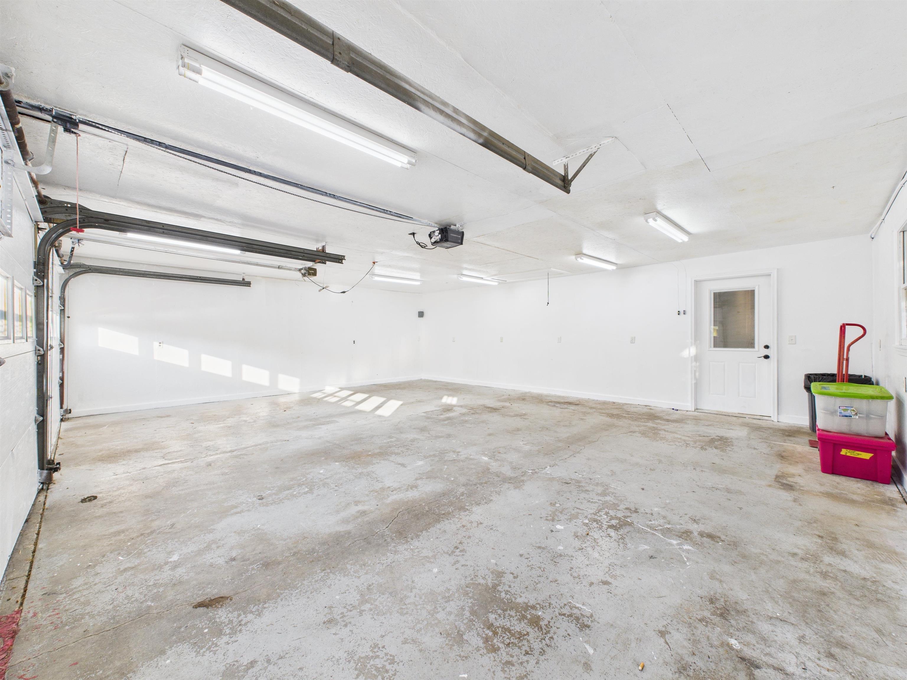 Markle, Indiana, 46770, United States, 3 Bedrooms Bedrooms, ,3 BathroomsBathrooms,Residential,For Sale,1926546