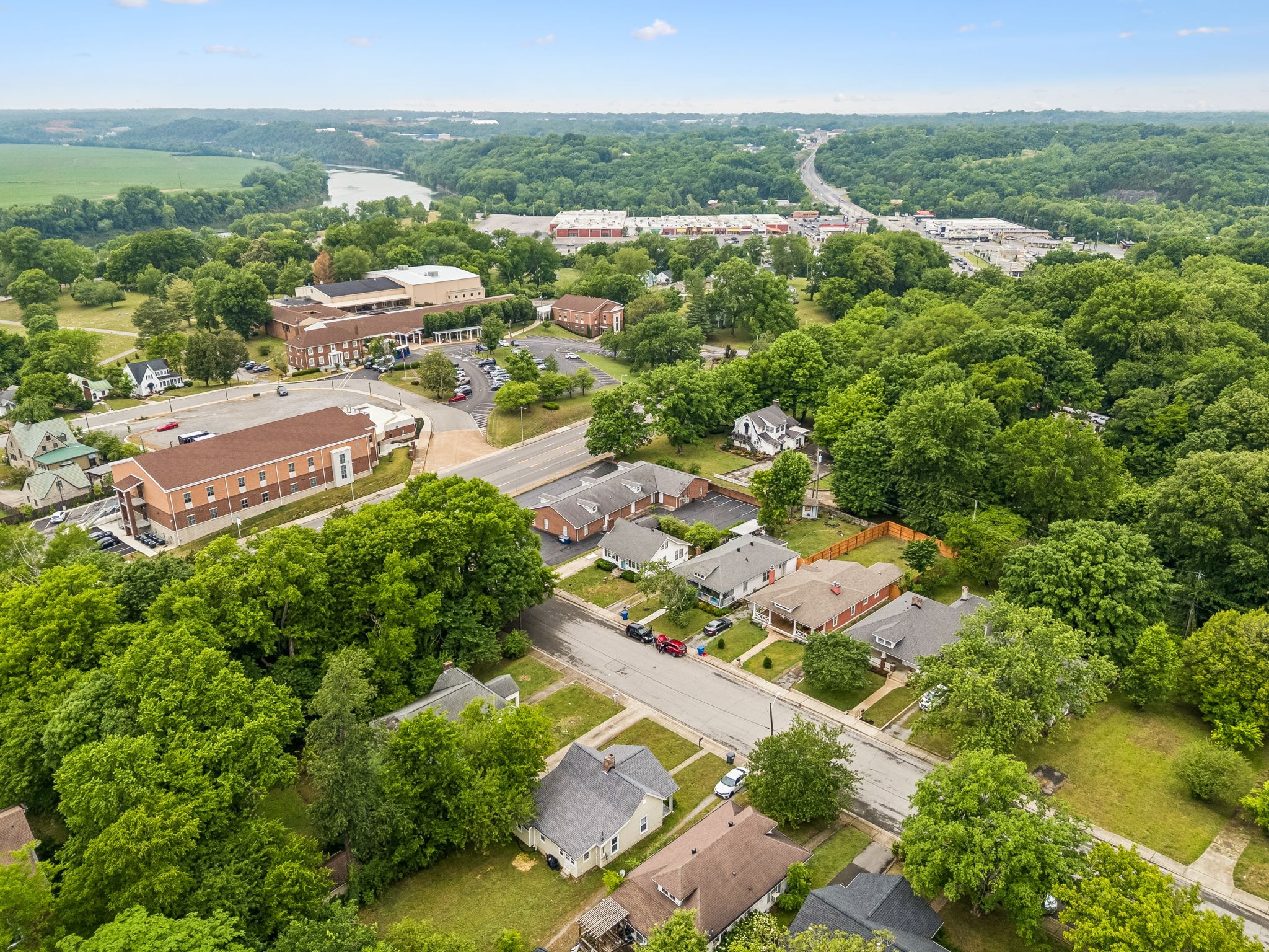  235 Georgia Ave, Clarksville, TN, 37040 - 物件實景