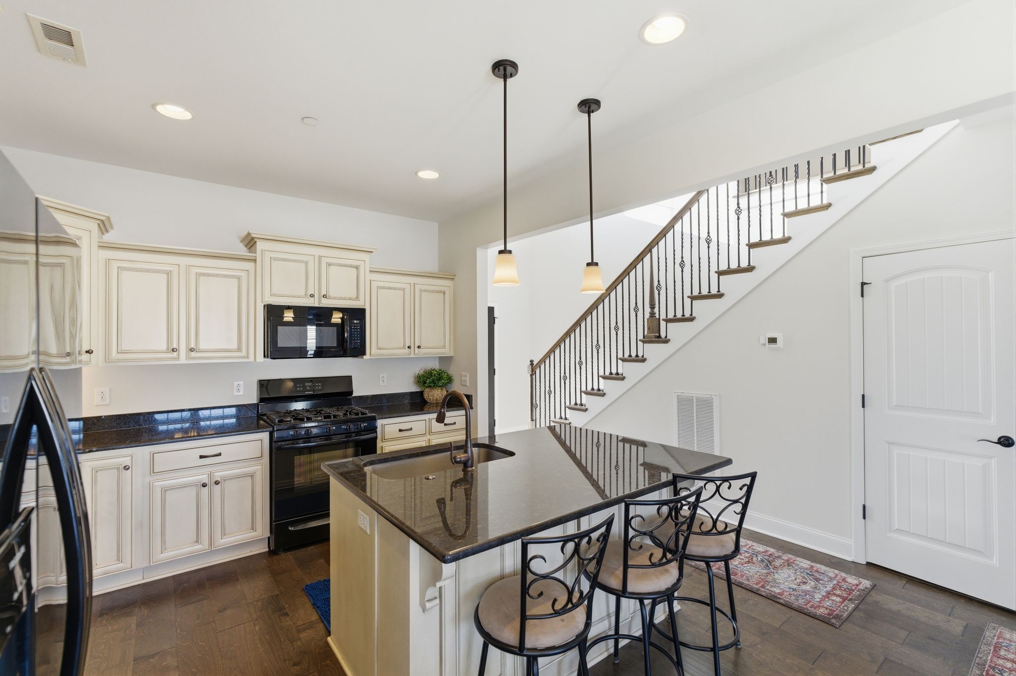  1007 Azalea Ct S, Ashland City, TN, 37015 - 物件實景