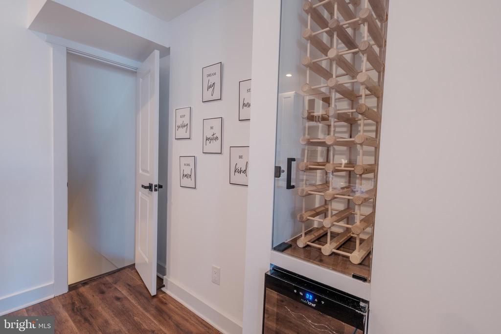 Washington, District of Columbia, 20011, United States, 4 Bedrooms Bedrooms, ,4 BathroomsBathrooms,Residential,For Sale,1895045