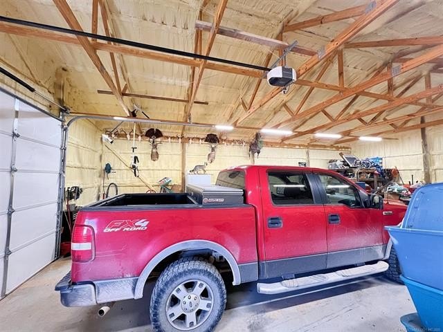 Tahlequah, Oklahoma, 74464, United States, 6 Bedrooms Bedrooms, ,4 BathroomsBathrooms,Residential,For Sale,1982576