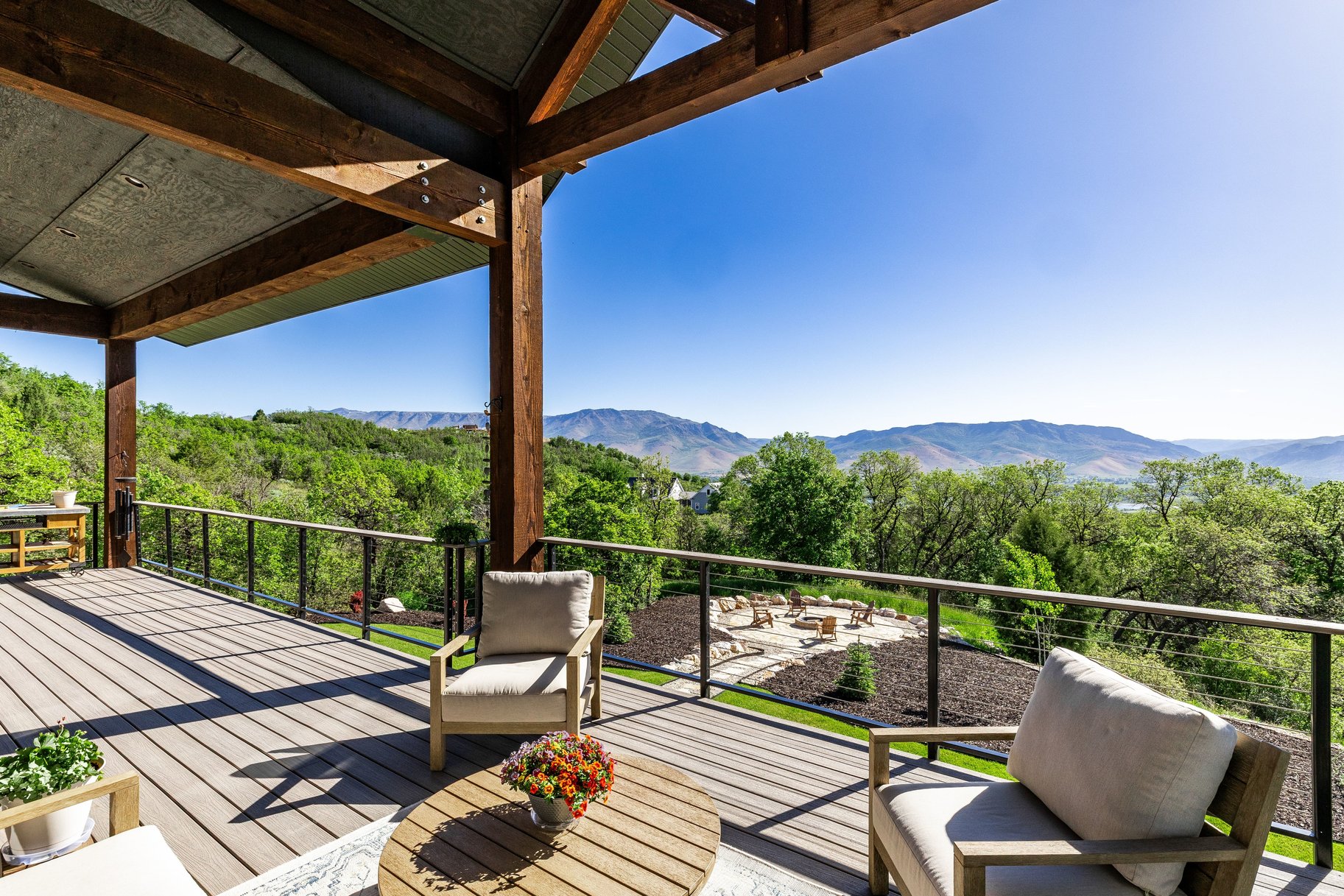  Welcome to a Private Mountain Luxury Retreat on Iconic Old Snowbasin Road - 物件實景