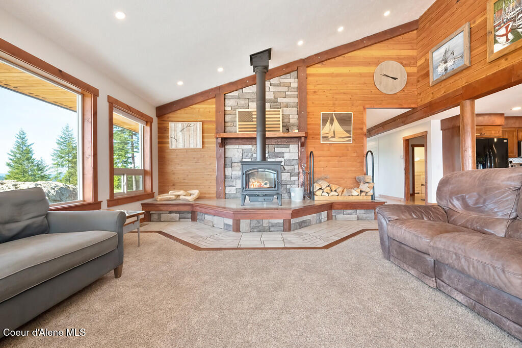 Priest River, Idaho, 83856, United States, 5 Bedrooms Bedrooms, ,4 BathroomsBathrooms,Residential,For Sale,1770577