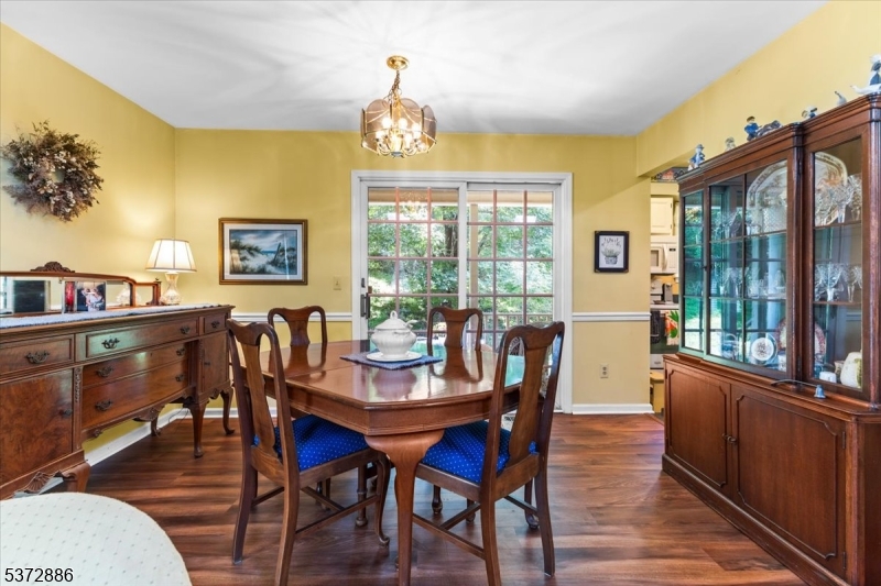 Basking Ridge, New Jersey, 07920, United States, 3 Bedrooms Bedrooms, ,3 BathroomsBathrooms,Residential,For Sale,1908011