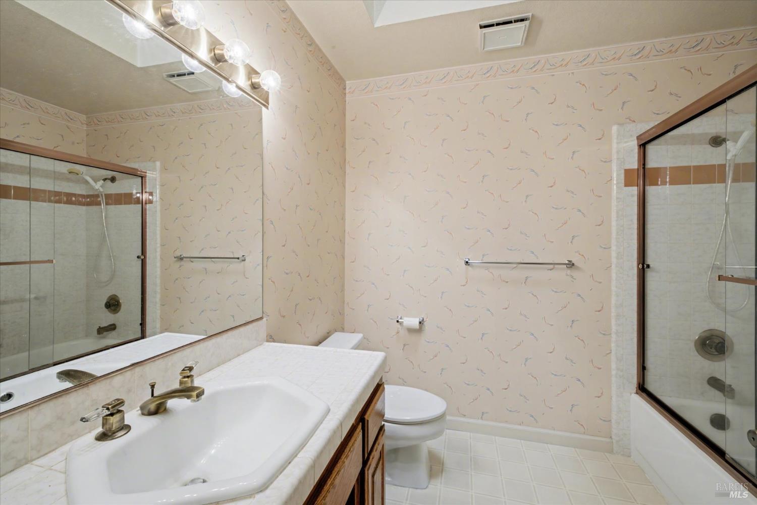 Dixon, California, 95620, United States, 3 Bedrooms Bedrooms, ,3 BathroomsBathrooms,Residential,For Sale,2012017