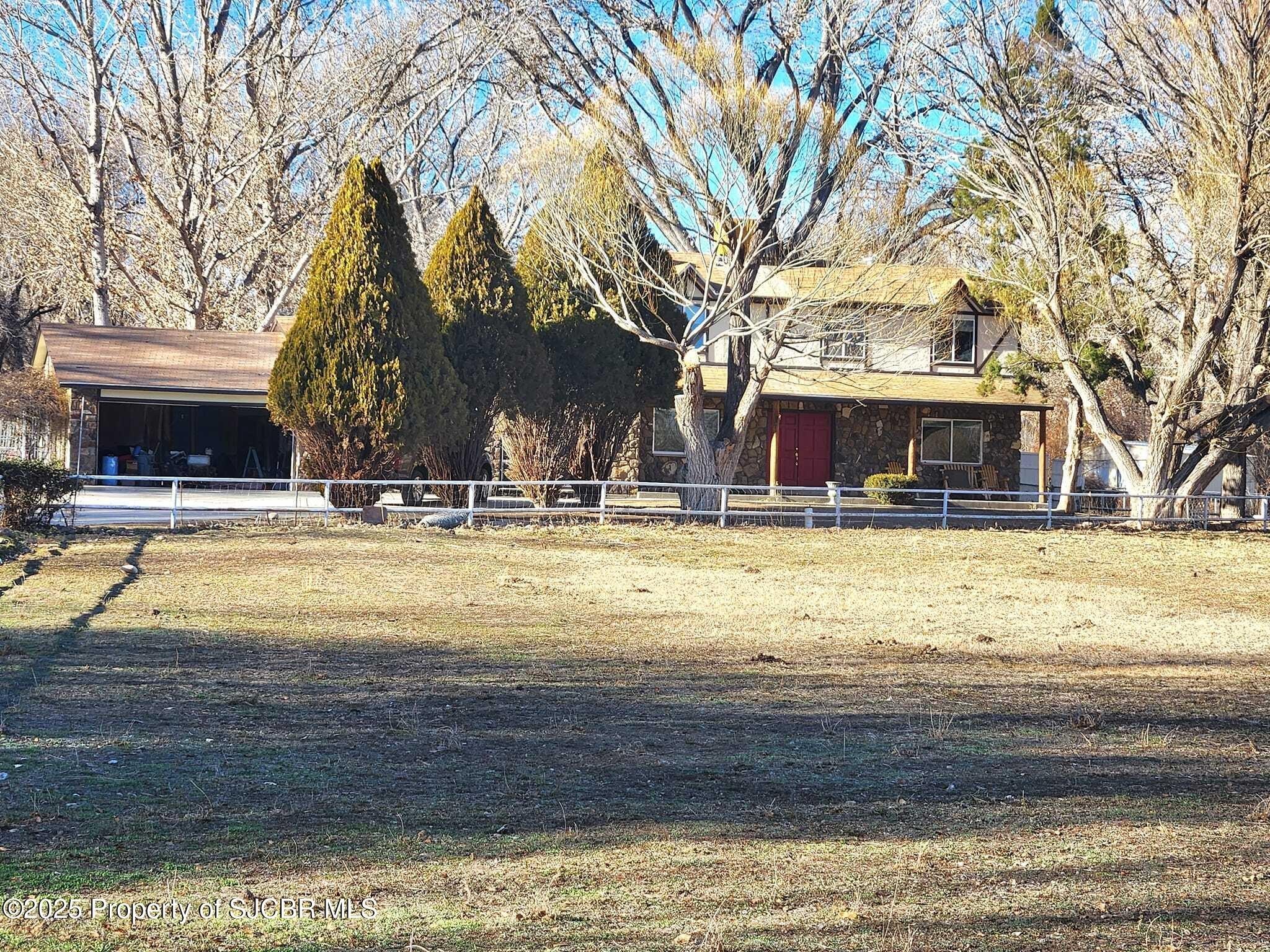 Flora Vista, New Mexico, 87415, United States, 5 Bedrooms Bedrooms, ,3 BathroomsBathrooms,Residential,For Sale,1926388