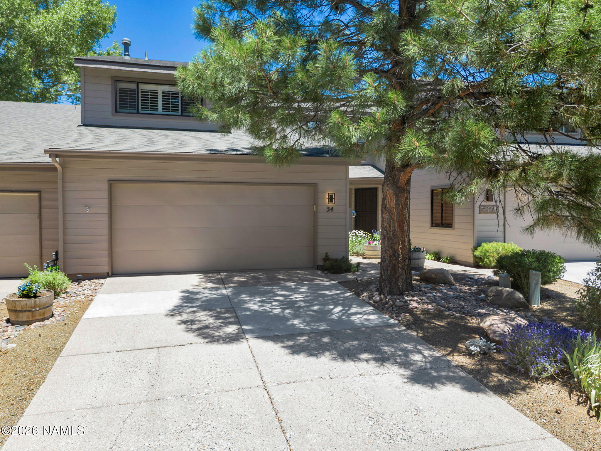 Saddleback Way, Flagstaff, AZ 86004