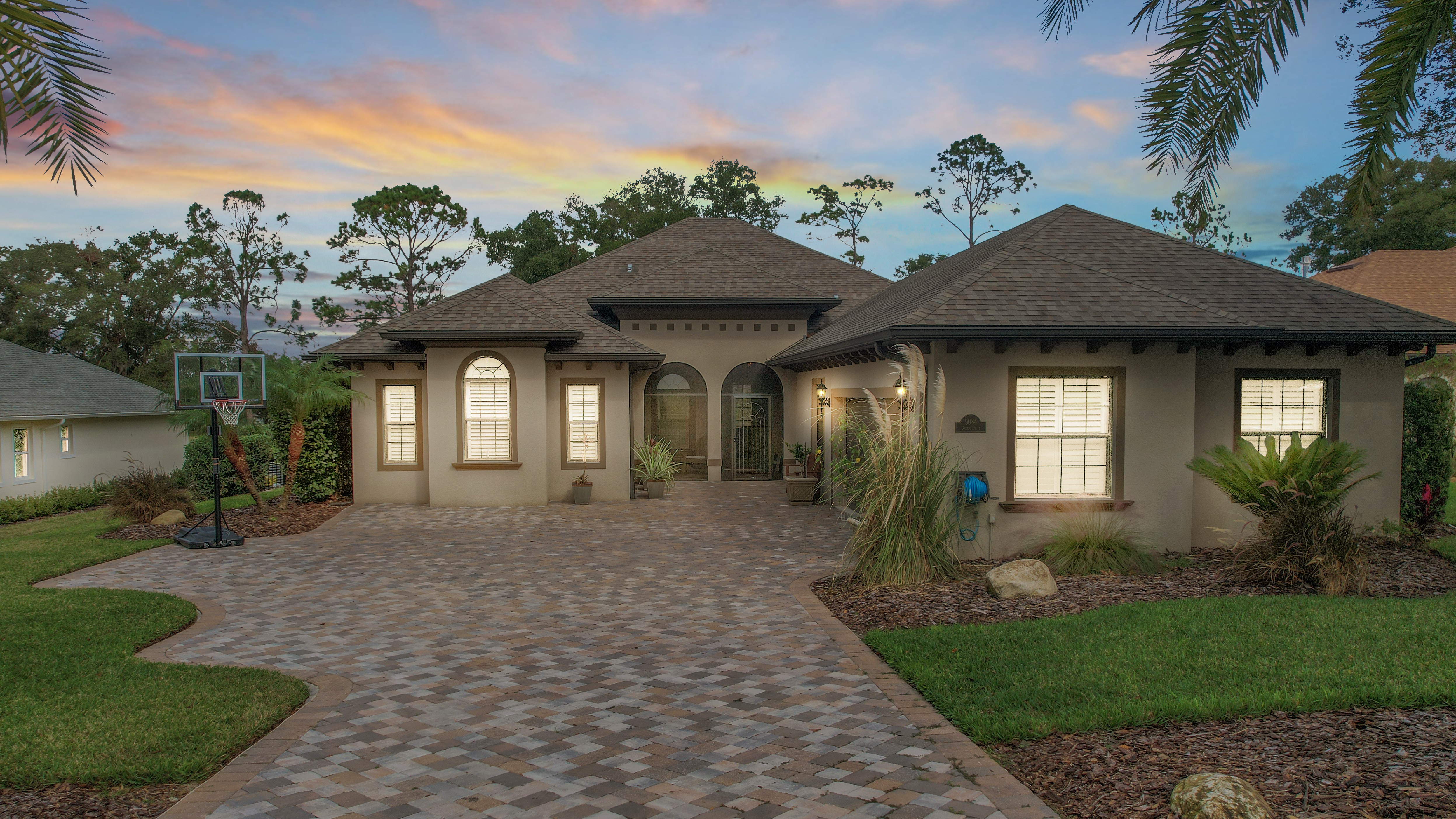 Lady Lake, Florida, 32159, United States, 4 Bedrooms Bedrooms, ,3 BathroomsBathrooms,Residential,For Sale,1922076