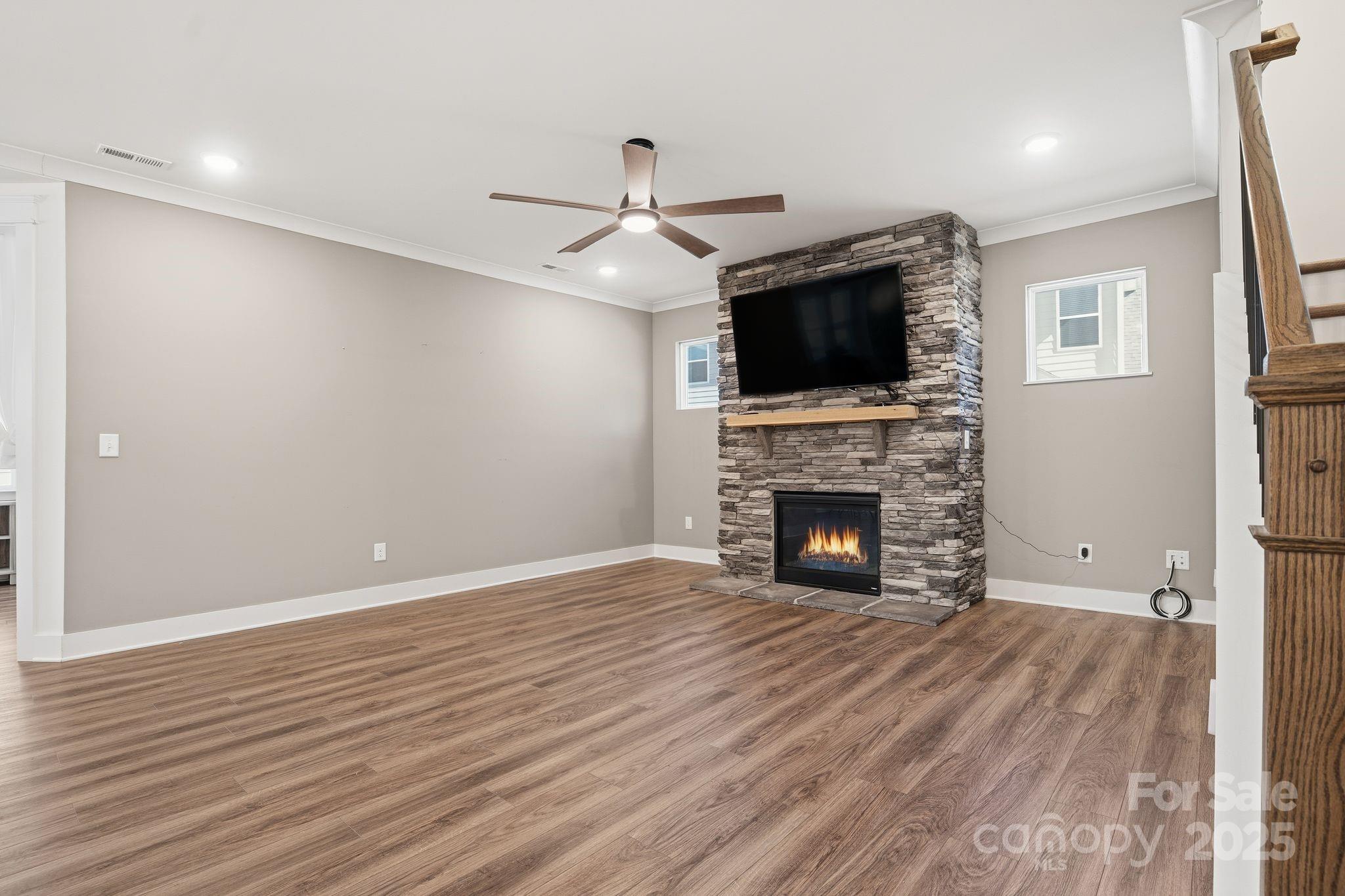 Huntersville, North Carolina, 28078, United States, 6 Bedrooms Bedrooms, ,5 BathroomsBathrooms,Residential,For Sale,1988370