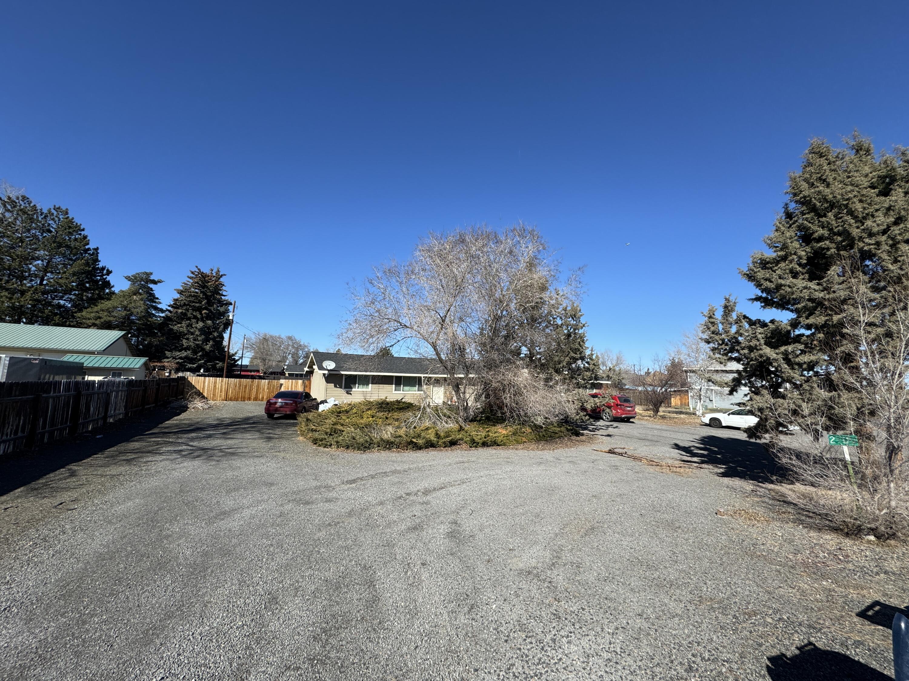 Redmond, Oregon, 97756, United States, ,Residential,For Sale,1930737