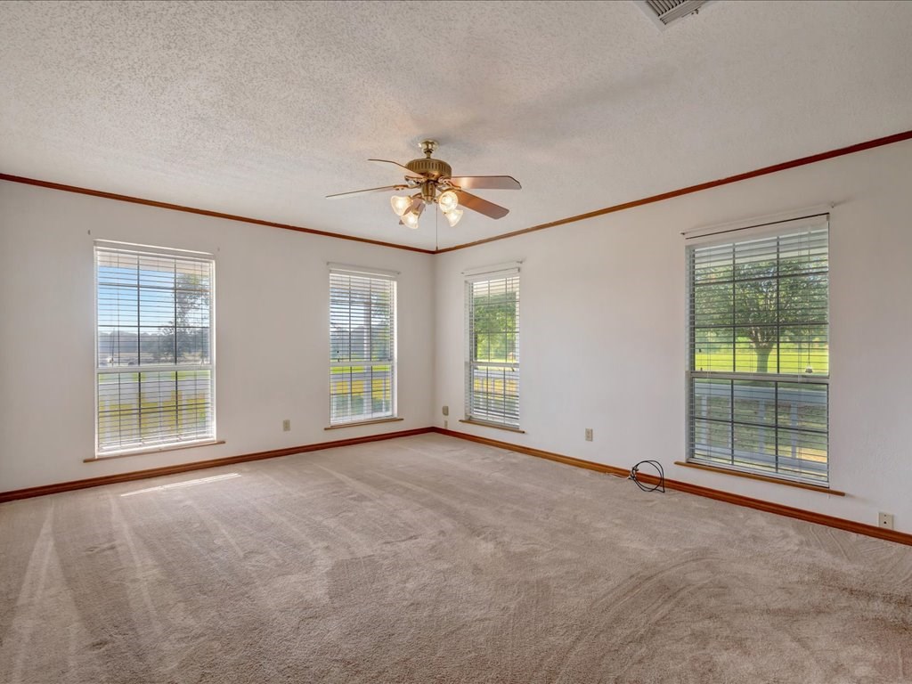 Huntington, Texas, 75949, United States, 4 Bedrooms Bedrooms, ,2 BathroomsBathrooms,Residential,For Sale,1975169