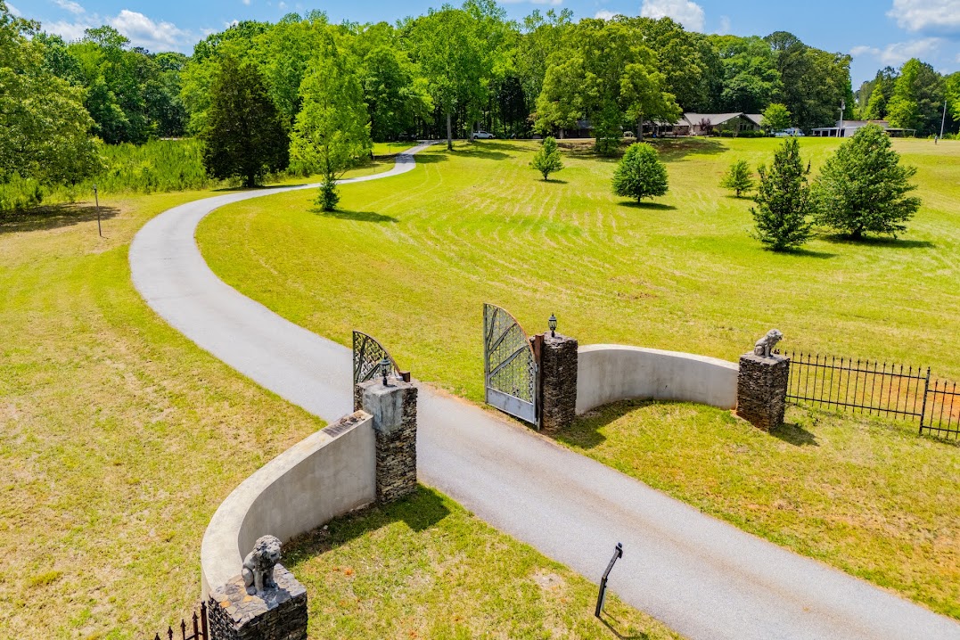 Douglasville, Georgia, 30134, United States, 4 Bedrooms Bedrooms, ,2 BathroomsBathrooms,Residential,For Sale,1983437