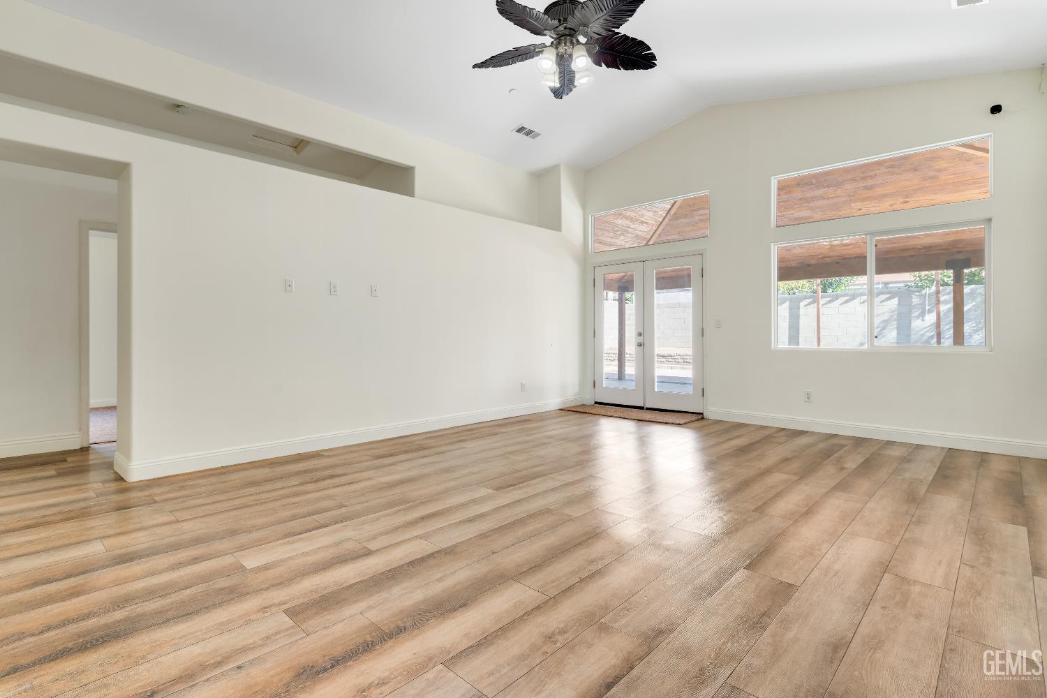 Bakersfield, California, 93311, United States, 5 Bedrooms Bedrooms, ,2 BathroomsBathrooms,Residential,For Sale,1949129