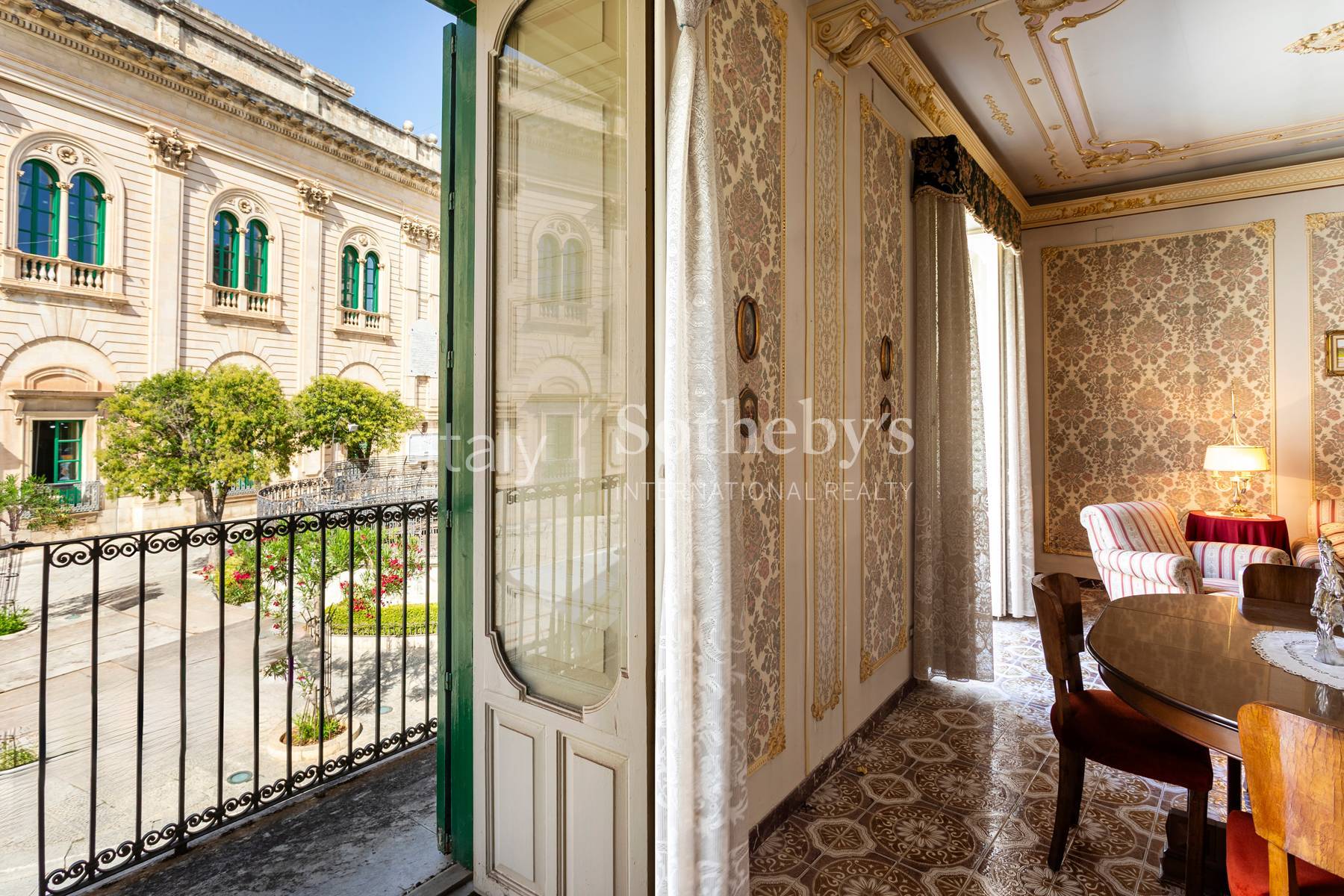 A prestigious property overlooking the main square in Scicli - 物件實景