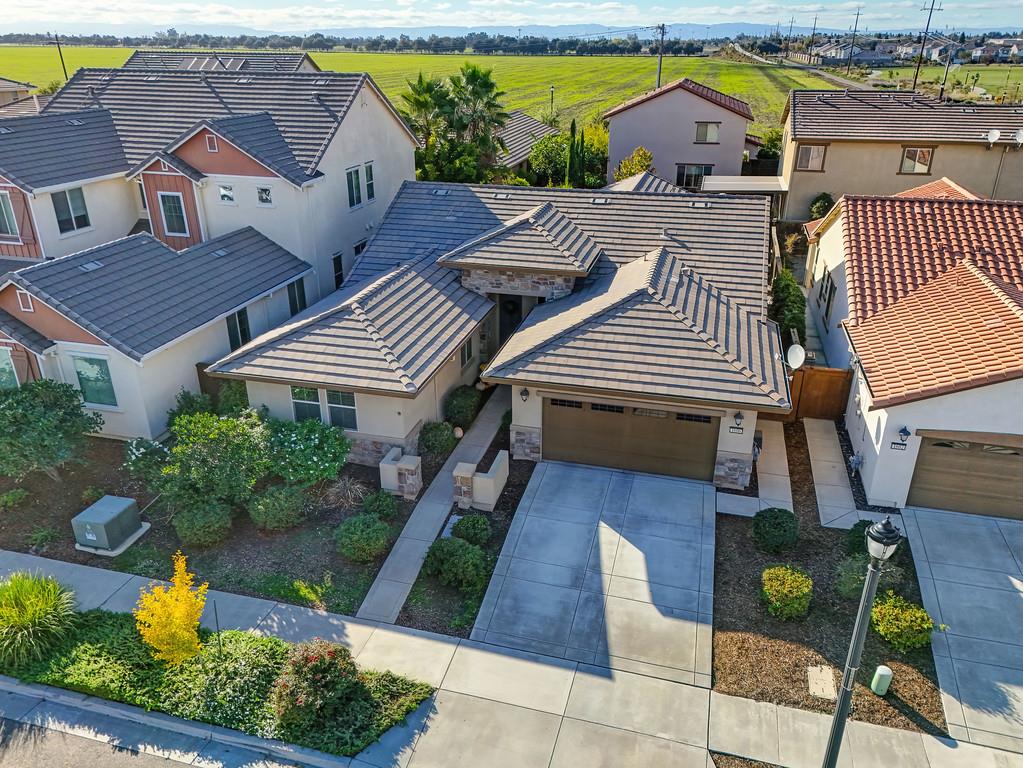 Woodland, California, 95776, United States, 3 Bedrooms Bedrooms, ,2 BathroomsBathrooms,Residential,For Sale,1989380