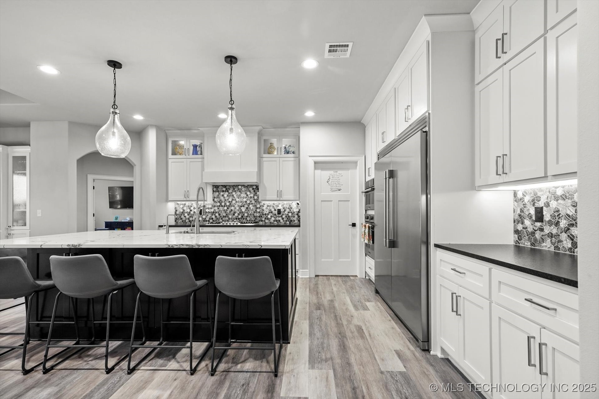 Owasso, Oklahoma, 74055, United States, 3 Bedrooms Bedrooms, ,4 BathroomsBathrooms,Residential,For Sale,1986225