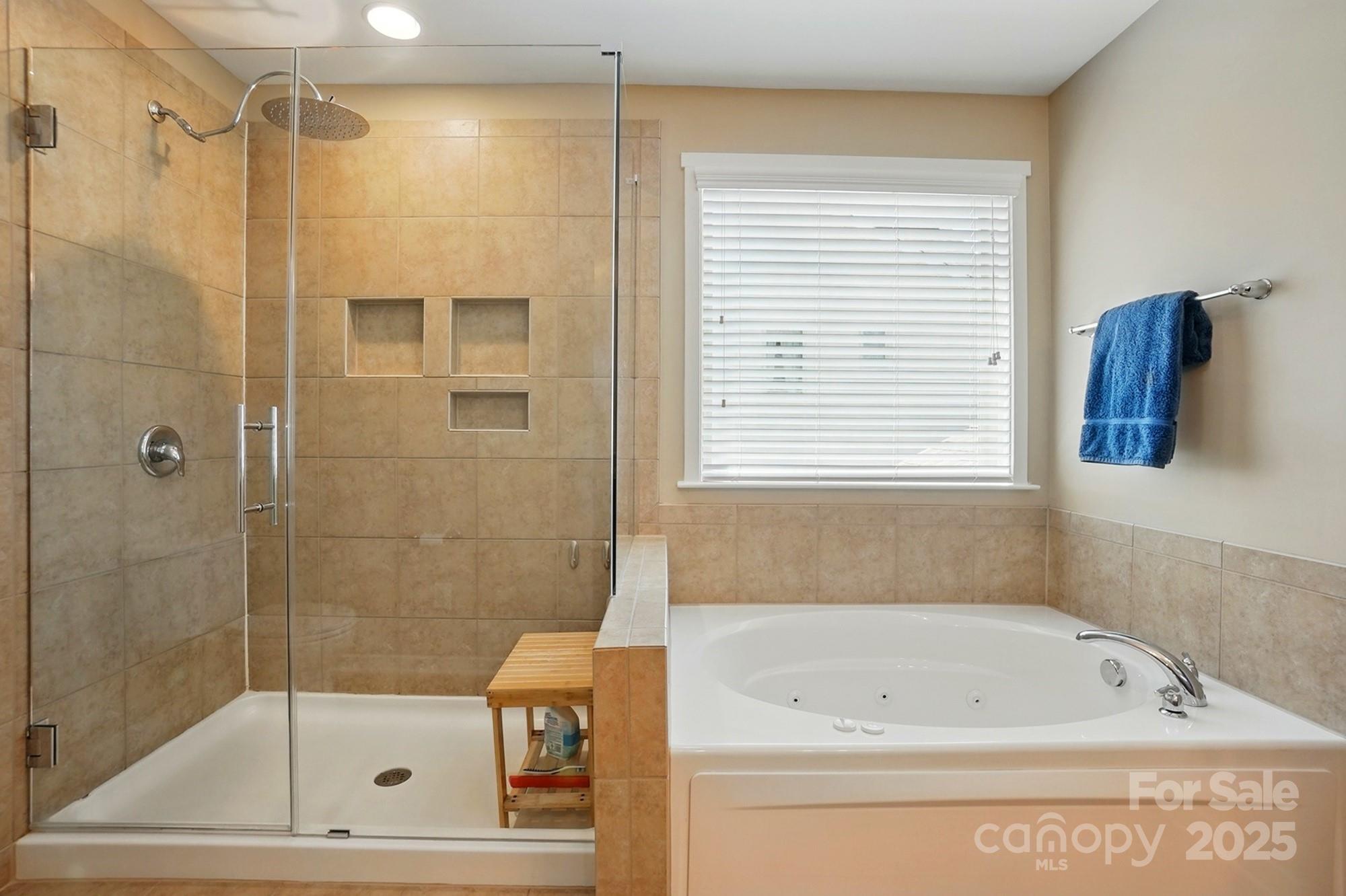 Fort Mill, South Carolina, 29707, United States, 5 Bedrooms Bedrooms, ,4 BathroomsBathrooms,Residential,For Sale,1840064