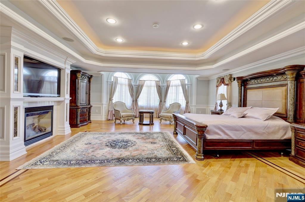 Fort Lee, New Jersey, 07024, United States, 6 Bedrooms Bedrooms, ,7 BathroomsBathrooms,Residential,For Sale,1891733