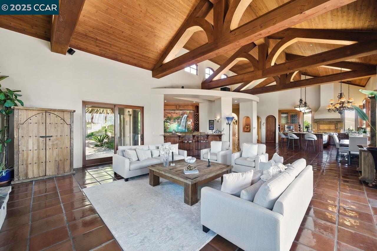 Danville, California, 94506, United States, 4 Bedrooms Bedrooms, ,4 BathroomsBathrooms,Residential,For Sale,1940508