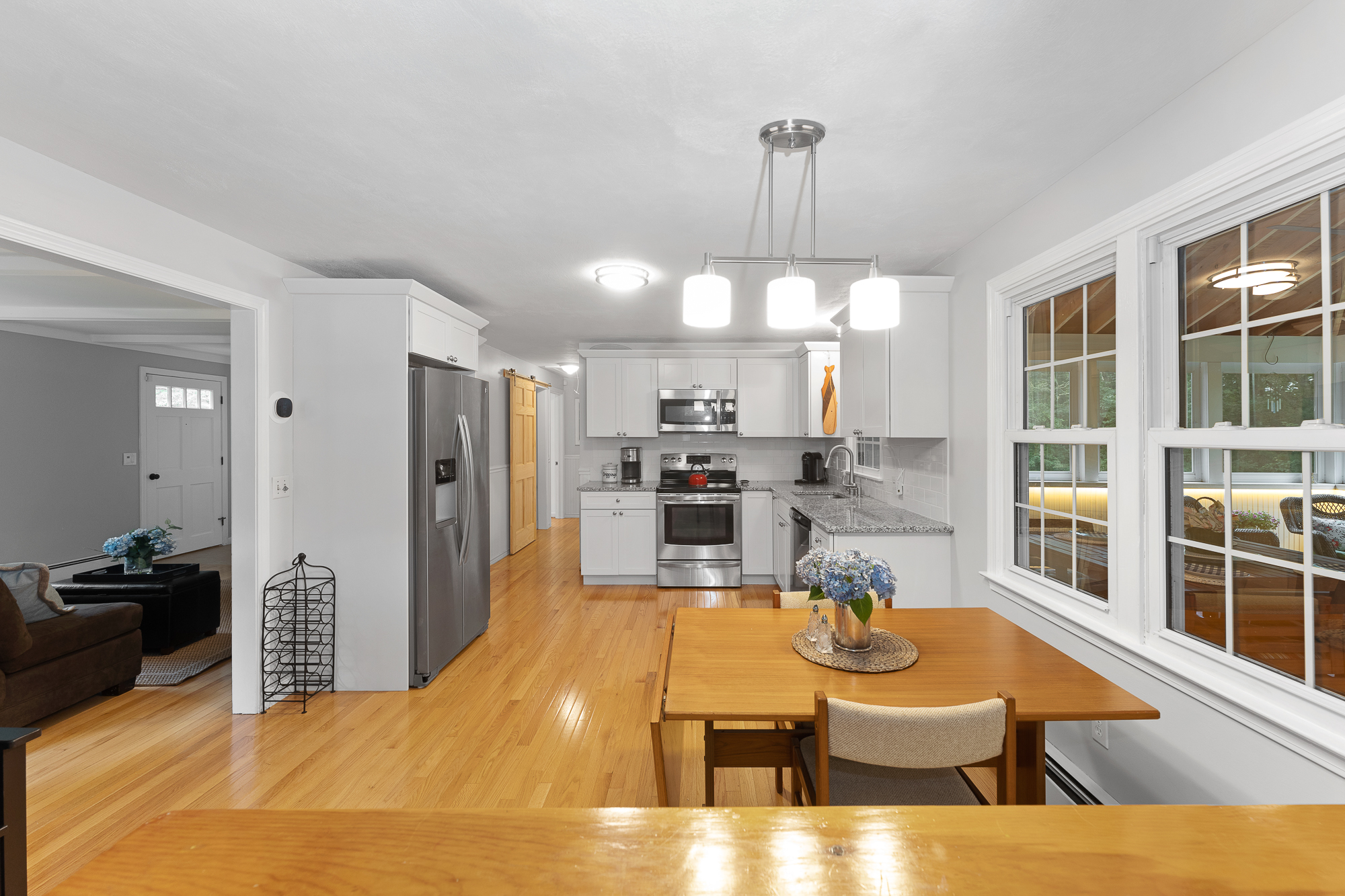 Westerly, Rhode Island, 02891, United States, 3 Bedrooms Bedrooms, ,2 BathroomsBathrooms,Residential,For Sale,1898536