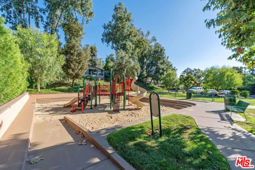 Calabasas, California, 91302, United States, 3 Bedrooms Bedrooms, ,2 BathroomsBathrooms,Residential,For Sale,2002954