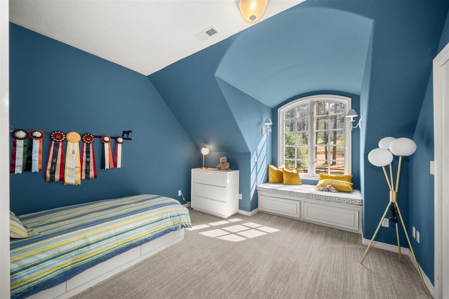 Spokane, Washington, 99223, United States, 6 Bedrooms Bedrooms, ,5 BathroomsBathrooms,Residential,For Sale,1978662