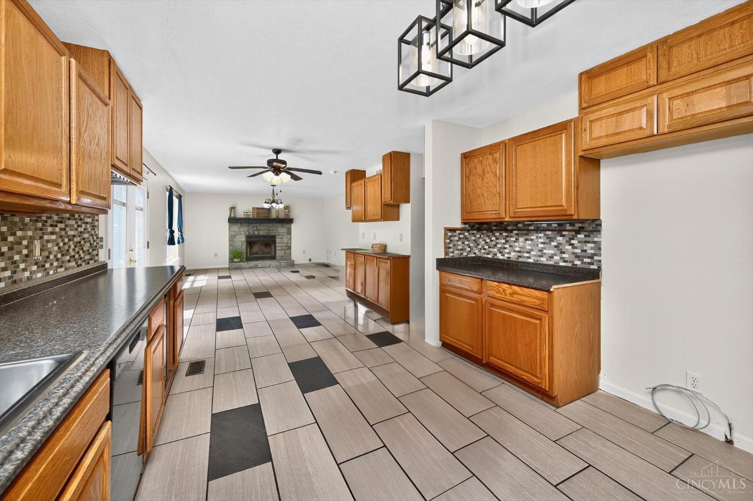 Goshen Twp, Ohio, 45122, United States, 4 Bedrooms Bedrooms, ,3 BathroomsBathrooms,Residential,For Sale,1910937