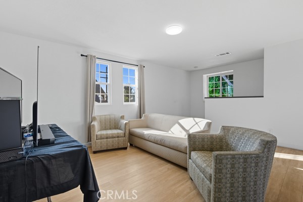 Los Angeles, California, 90007, United States, ,Residential,For Sale,1979560