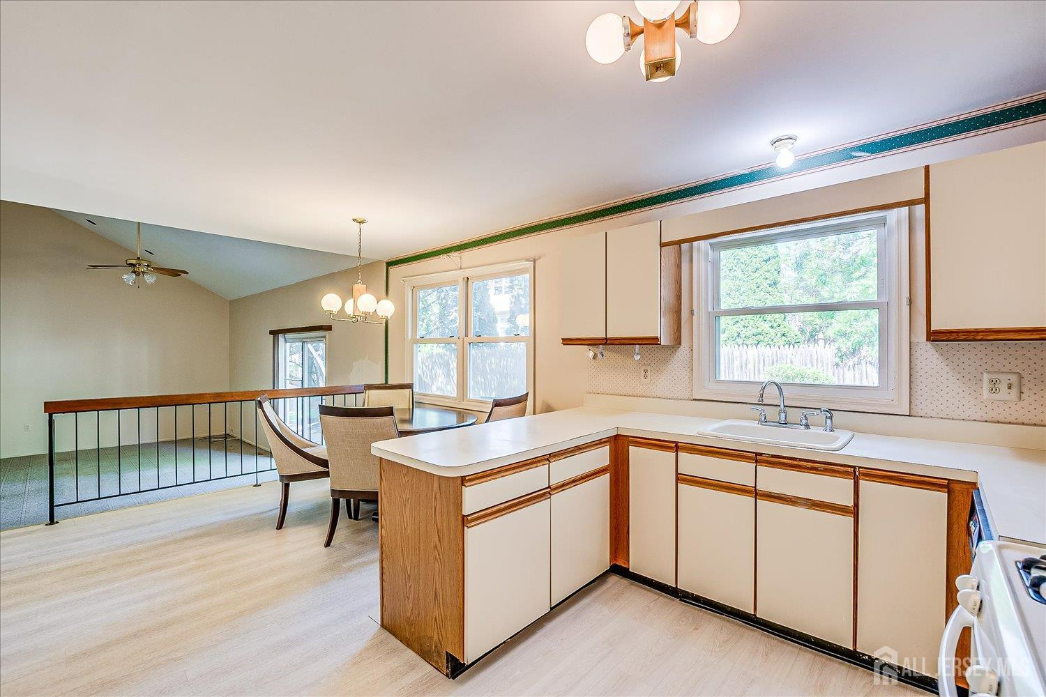 South Plainfield, New Jersey, 07080, United States, 4 Bedrooms Bedrooms, ,3 BathroomsBathrooms,Residential,For Sale,1934191