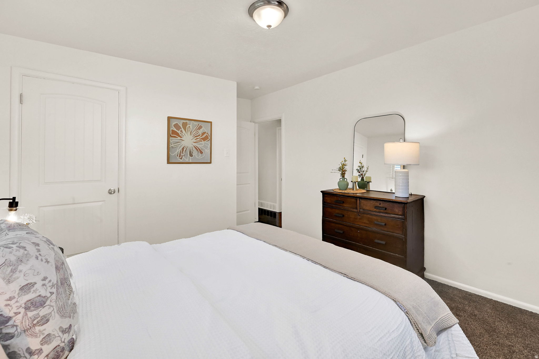 Murray, Utah, 84107, United States, 3 Bedrooms Bedrooms, ,2 BathroomsBathrooms,Residential,For Sale,1999018